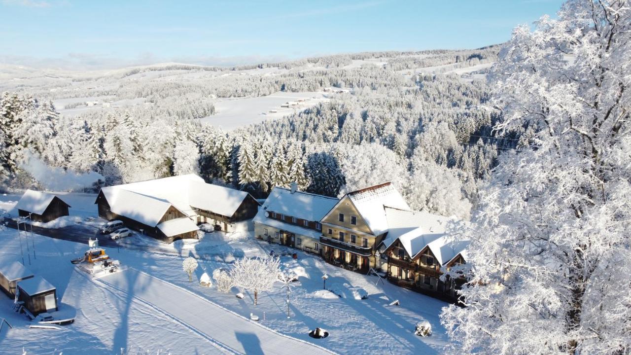 Gasthof Wiesenhofer Hotel Miesenbach  Luaran gambar