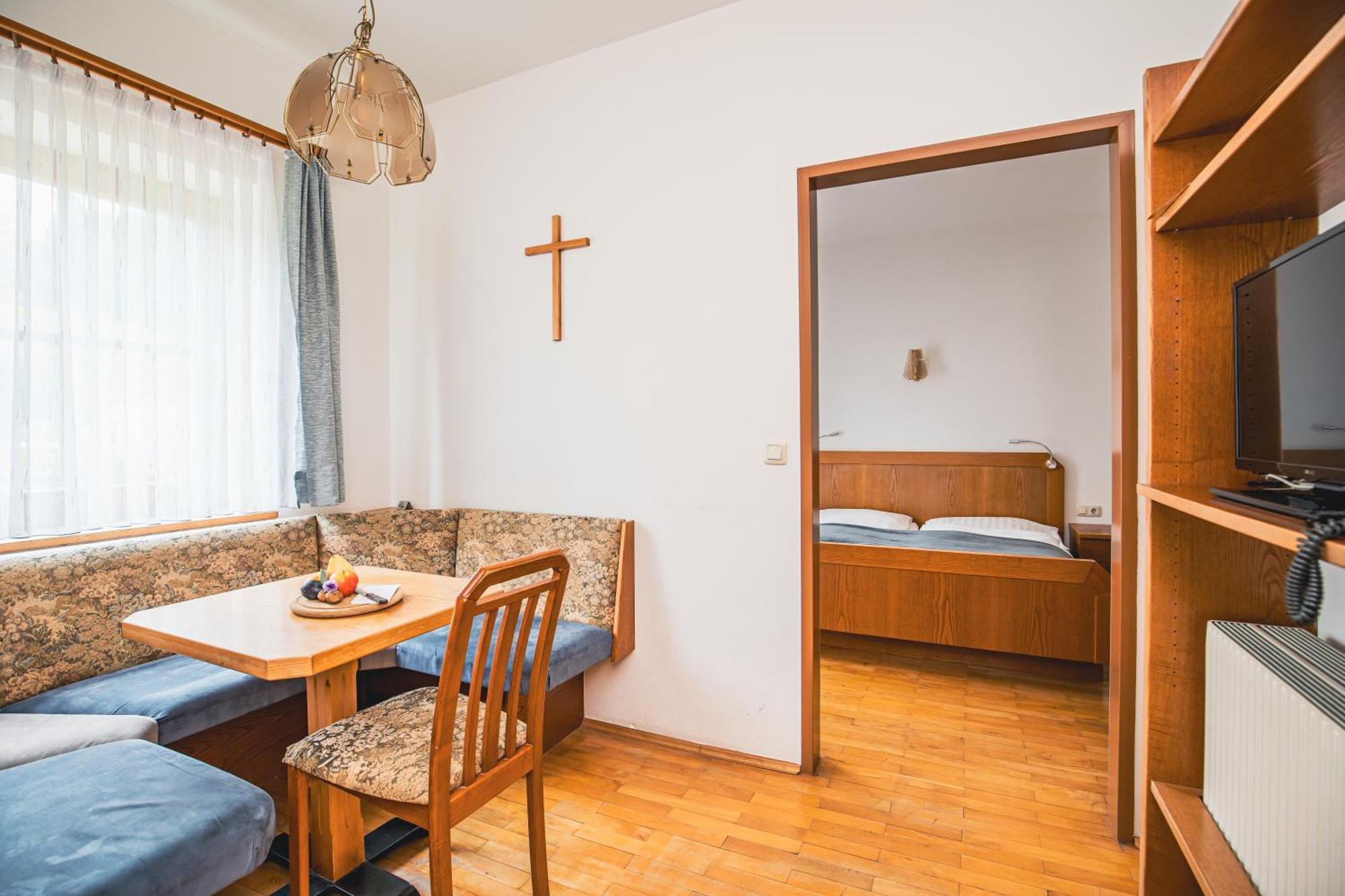 Gasthof Wiesenhofer Hotel Miesenbach  Luaran gambar